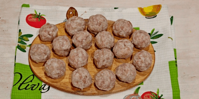 Induzierte gekochte Fleischbällchen