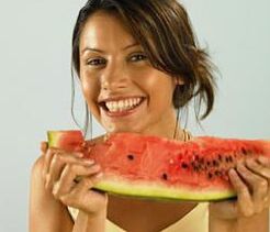 wie man bei einer Wassermelonendiät Gewicht verliert